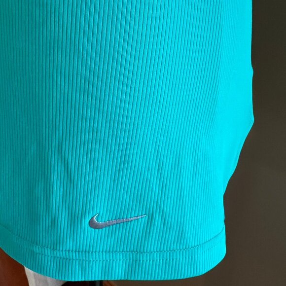 Women's Nike Green Dri-fit Training Racer Back, ribbed material, Size Medium - Picture 3 of 9